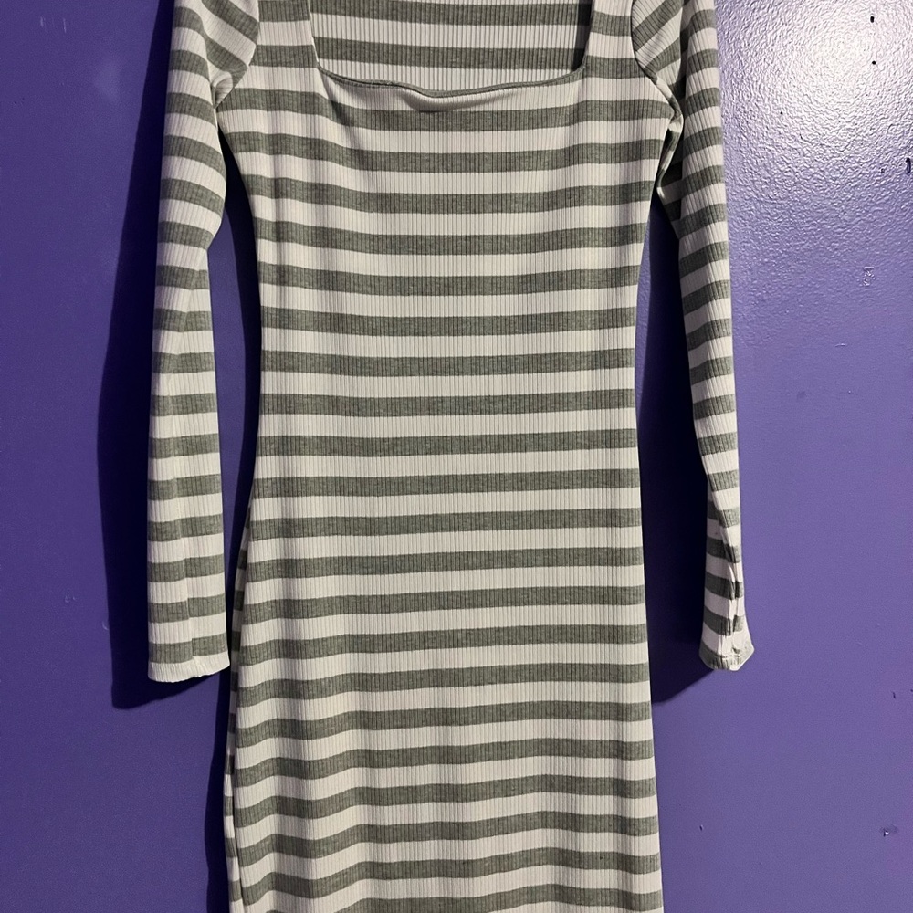 Chic Striped Long Sleeve Dress in Gray and White